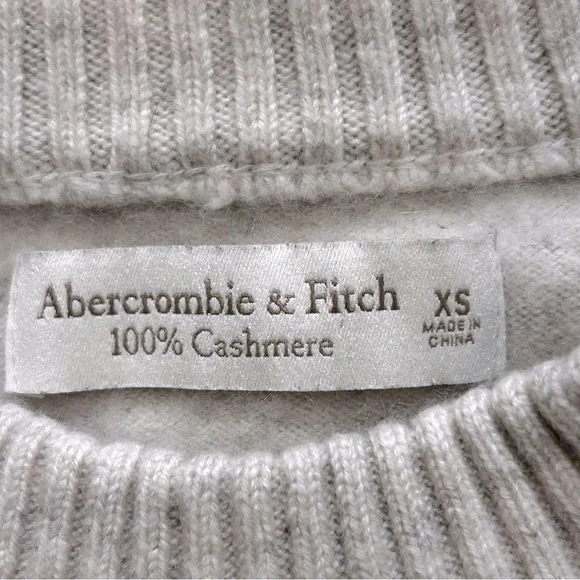 Abercrombie & Fitch Cashmere Mock Neck Sweater - Picture 4 of 7